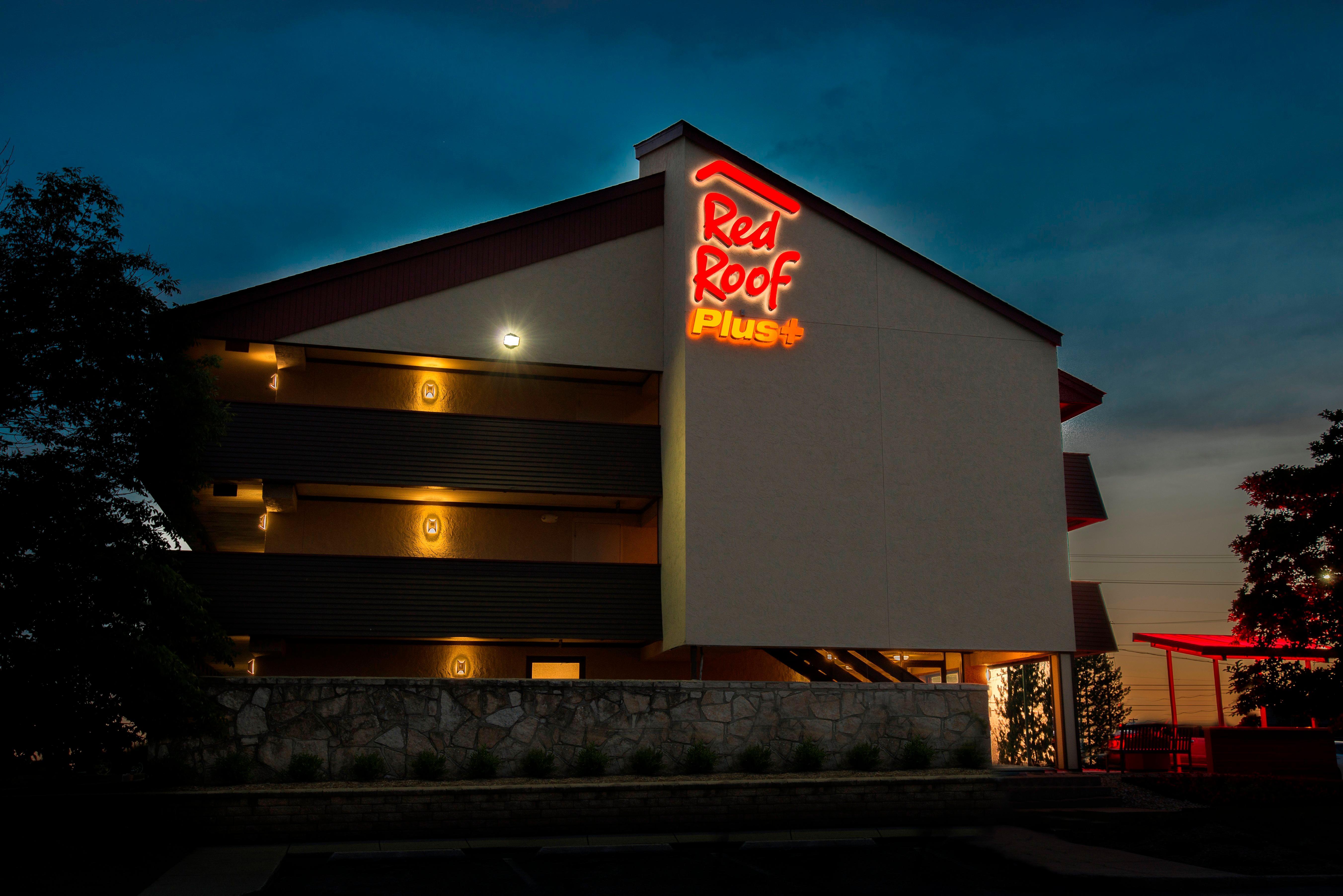 Red Roof Inn Plus+ Chicago - Naperville Exterior photo